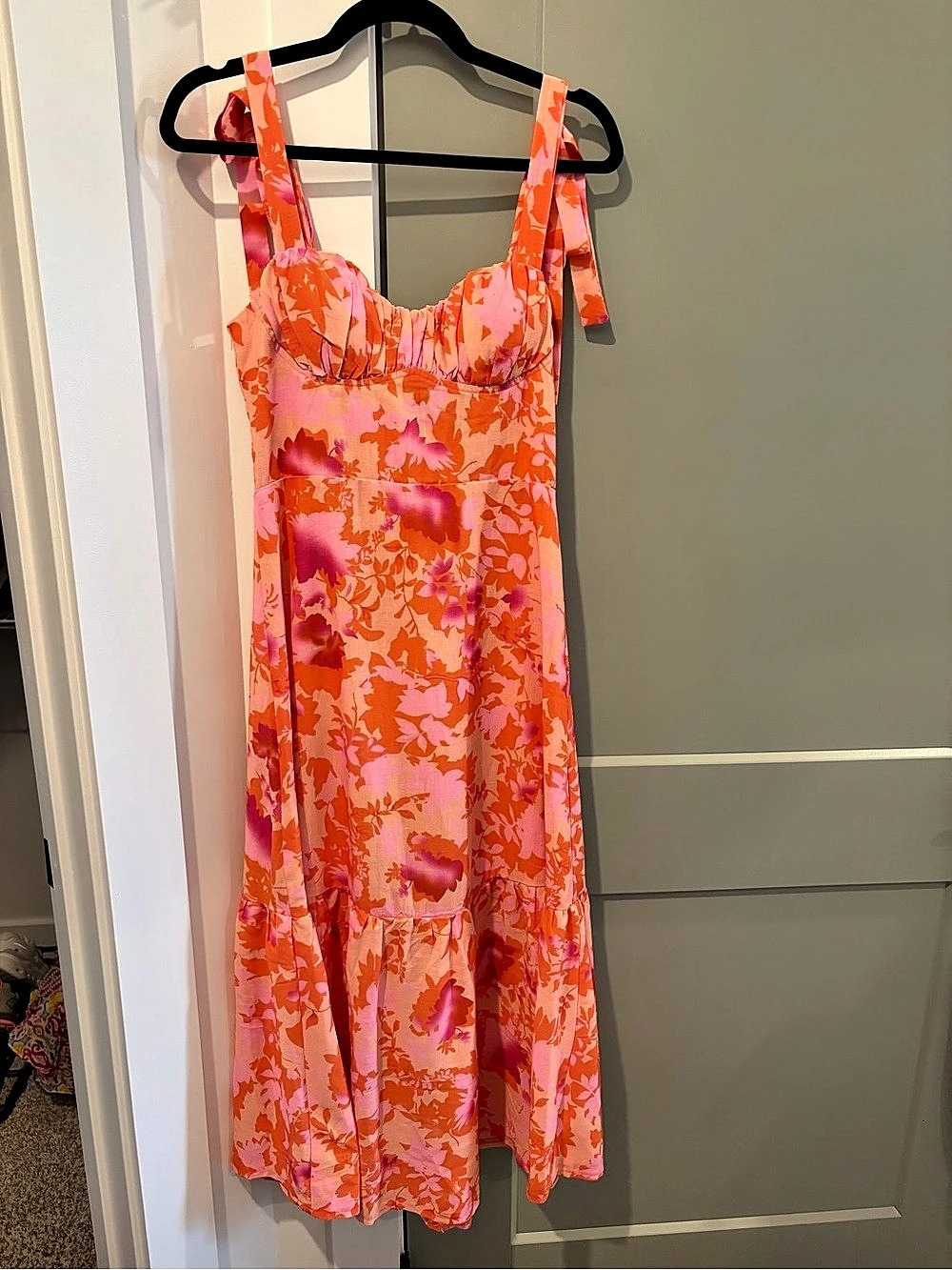 Floral Midi Dress in Pink & Orange Size Small Like New